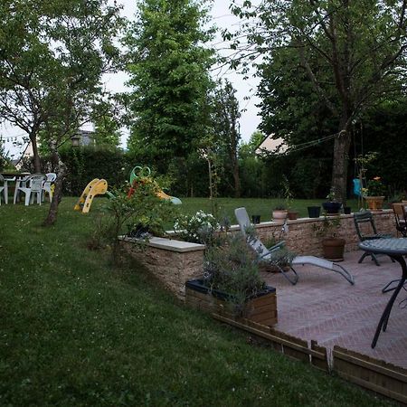 Maison La Chapelle Bed and Breakfast Exterior foto